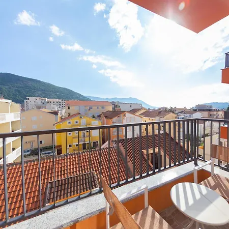 Luca Apartment Budva