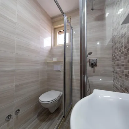 Luca Apartment Budva