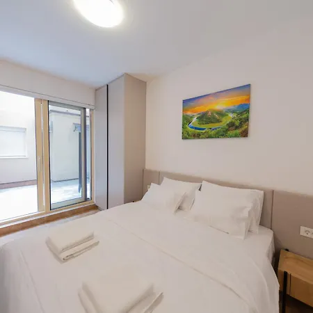 Luca Apartment Budva