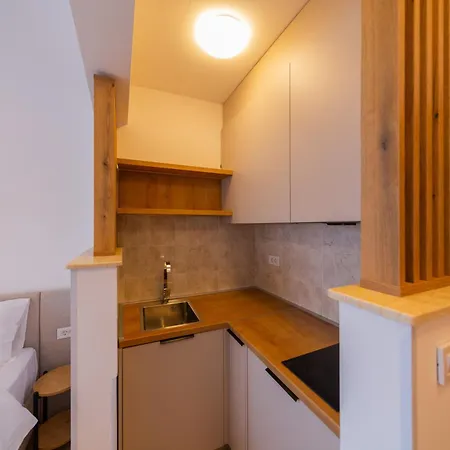 Luca Apartment Budva